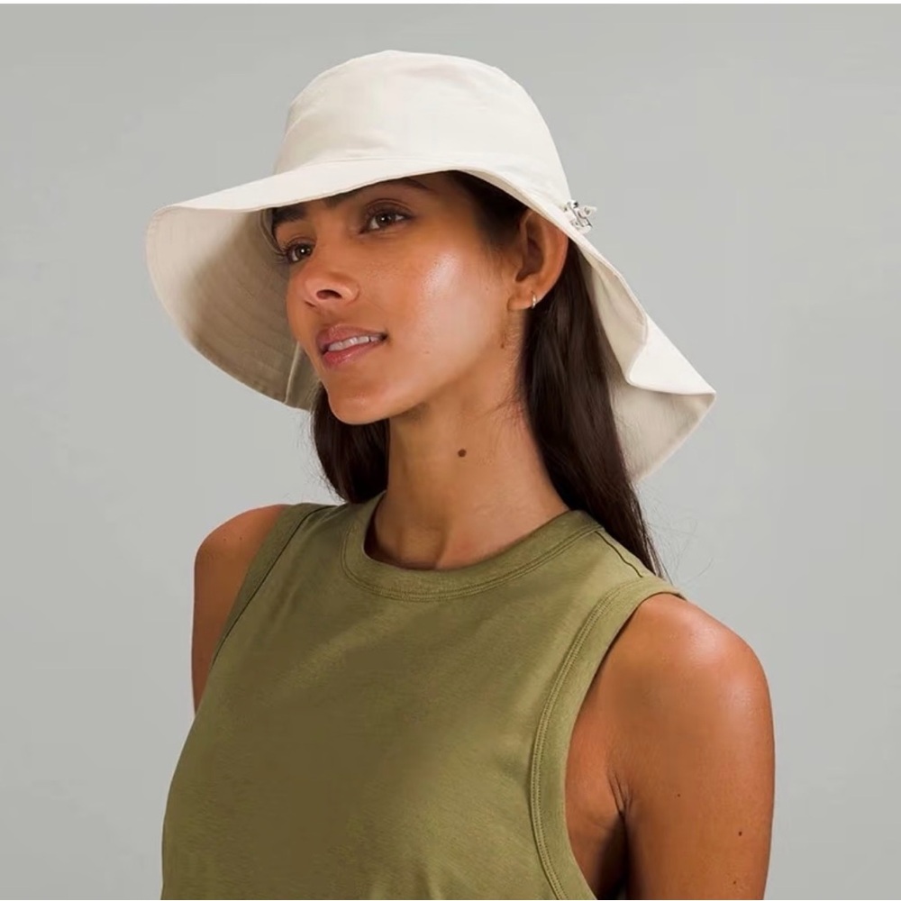 New Lululemon ALL SPORT WIDE BRIM HAT Light Ivory color